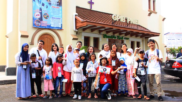 Kampanyekan Kesetaraan dan Keberagaman Indonesia, 400 Anak Marginal Jabodetabek Mengikuti Walking Tour Rumah Ibadah