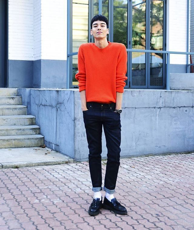 12 Inspirasi Stylish Outfit Guru Matematika Ganteng Asal Korea yang Lagi Viral. Simpel, tapi Elegan!