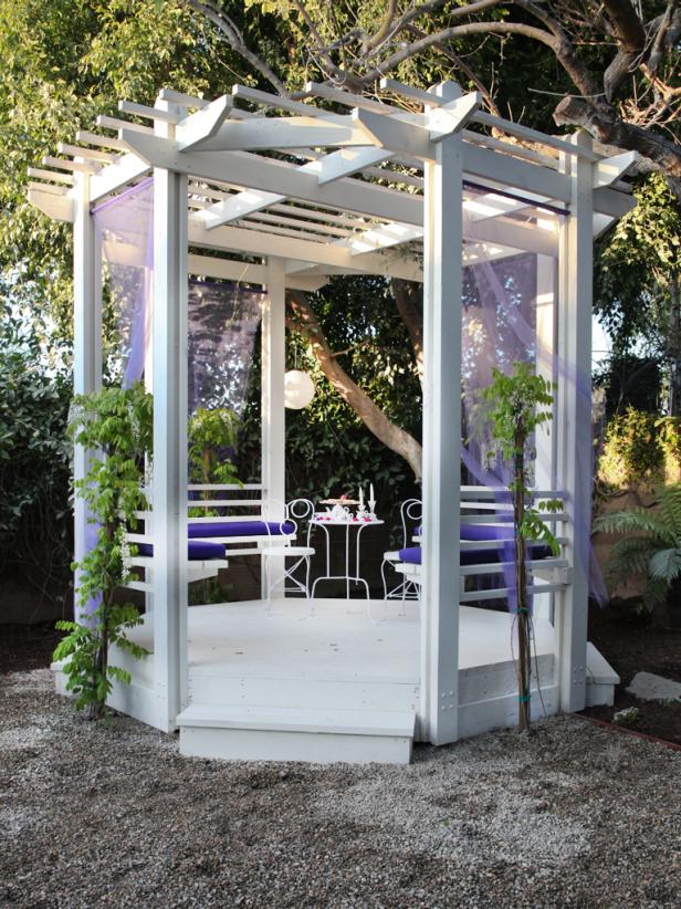 15+ Desain Gazebo Sederhana untuk Leyeh-Leyeh Cantik di Halaman Rumah. Kayak di Kafe-Kafe!