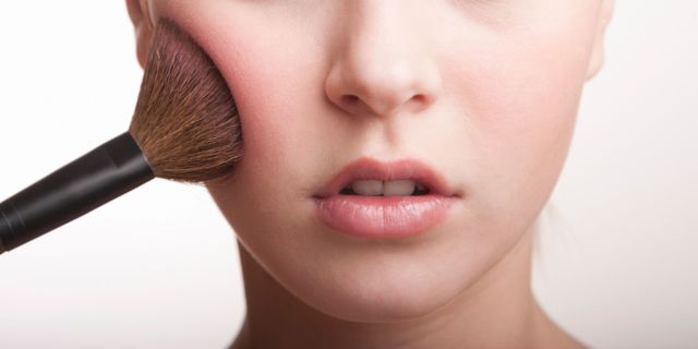 5 Kosmetik untuk Muluskan Hasil Make-up Kamu Tanpa Filter Kamera. Biar Semulus Bintang Korea~