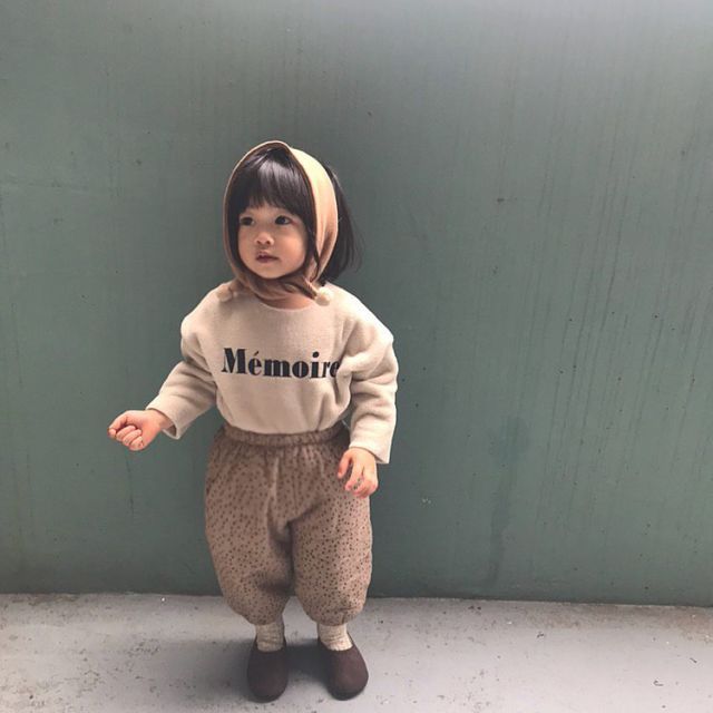 Nyaman dan Bikin Gemas, Ini 12 Ide Stylish Outfit ala Selebgram Cilik Korea yang Bisa Kamu Terapkan