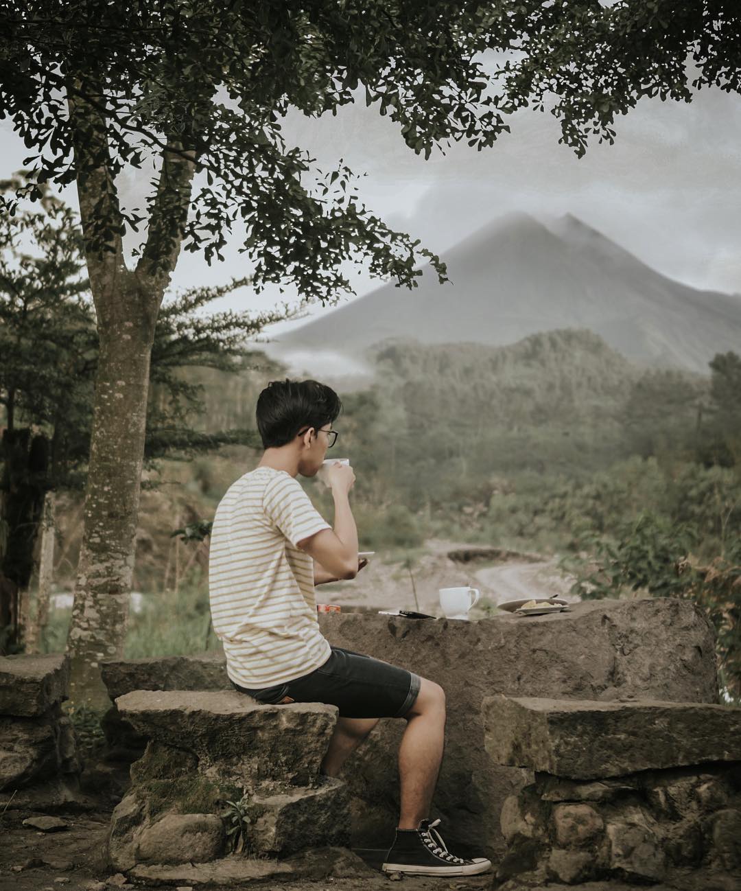 Ngopi Santai di Kaki Gunung Merapi? Coba Rasain Sensasinya!