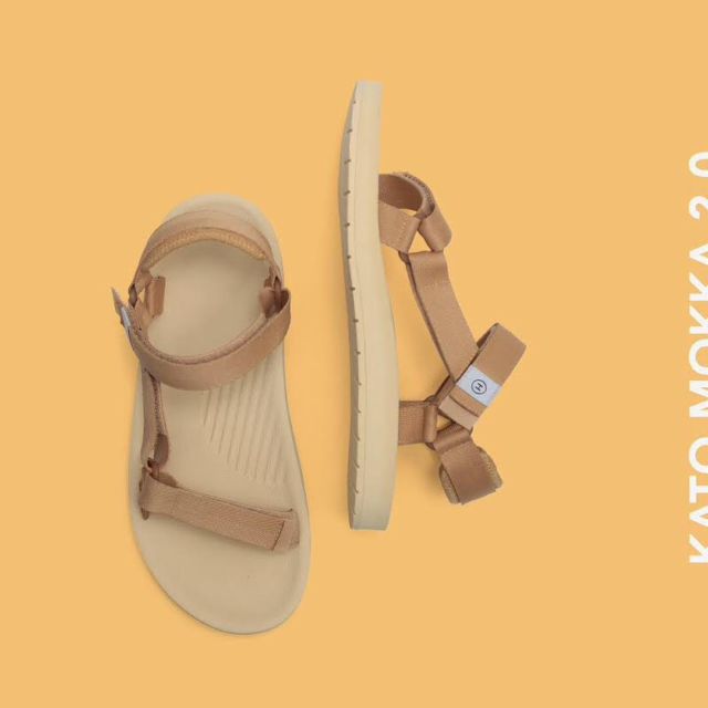 8 Rekomendasi Merek Sandal Lokal Harga Terjangkau Tapi Berkualitas. Sobat Missqueen, Mari Merapat!