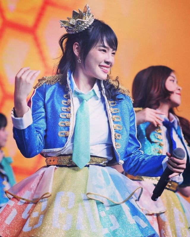 Cherprang saat konser bersama BNK48