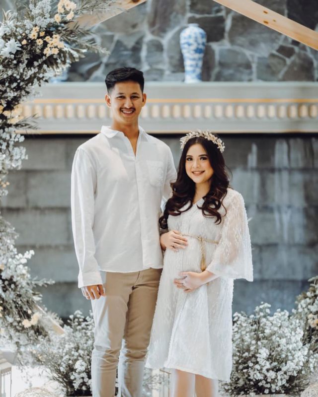 10 Inspirasi Maternity Photoshoot ala Tasya Kamila. Cantik dan Elegan Tanpa Perlu Buka-bukaan