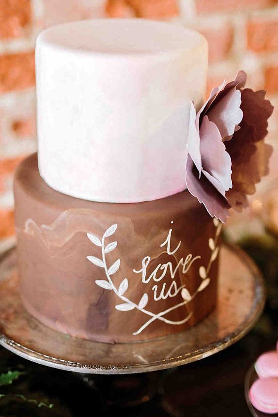 12 Ide Wedding Cake Tema Rustic. Menyelipkan Konsep Back to Nature Agar Sesi Potong Kue Makin Cantik