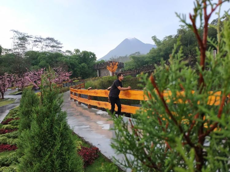 The Lost World Castle, Spot Wisata Bagi Pecinta Selfie di Jogja. Yuk Ajak Temen Kamu ke Sana!