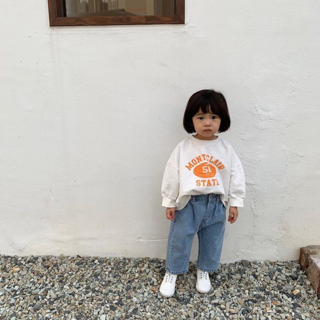 Nyaman dan Bikin Gemas, Ini 12 Ide Stylish Outfit ala Selebgram Cilik Korea yang Bisa Kamu Terapkan