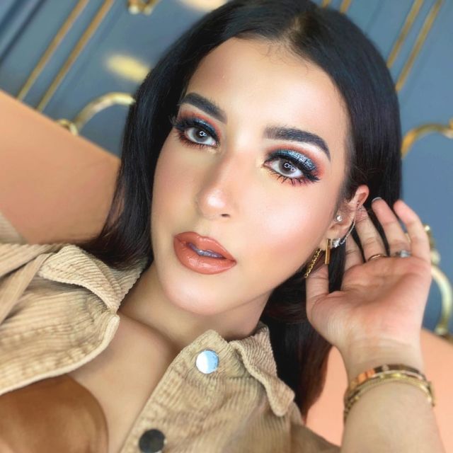 11 Inspirasi Pakai Lipstik Cokelat ala Beauty Influencer. Cantik Elegan Tanpa Pucat atau Berlebihan