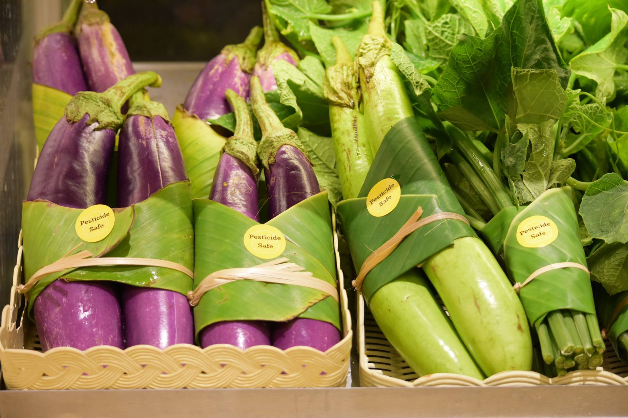 Ganti Plastik dengan Daun Pisang, Langkah Supermarket-supermarket Negara Tetangga Ini Layak Diikuti