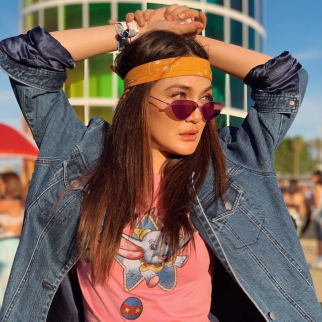 Coachella Sedang Berlangsung! Yuk Intip Kecenya 8 Make-up ala Artis dan Selebgram yang Datang