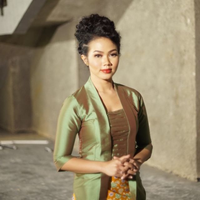 Parade 10 Kebaya Elegan ala Artis yang Rayakan Hari Kartini. Ayunya Bikin Mata Nggak Bosan Melirik!