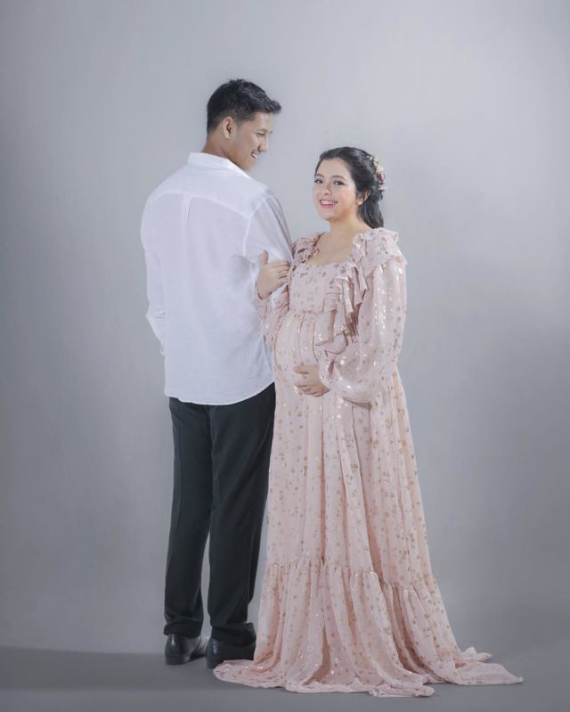 10 Inspirasi Maternity Photoshoot ala Tasya Kamila. Cantik dan Elegan Tanpa Perlu Buka-bukaan