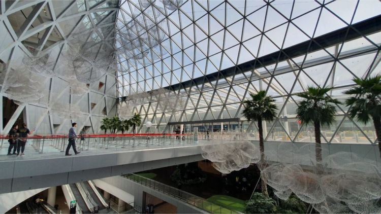 Jewel Changi Airport, Destinasi Hits Baru di Bandara Changi Singapura. Megah, Mewah, Spektakuler!