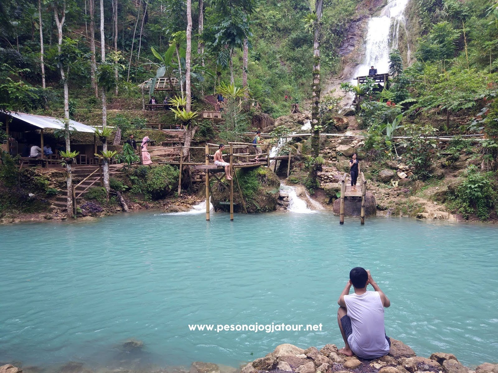 Surga Dunia Itu Bernama Air Terjun Kembang Soka