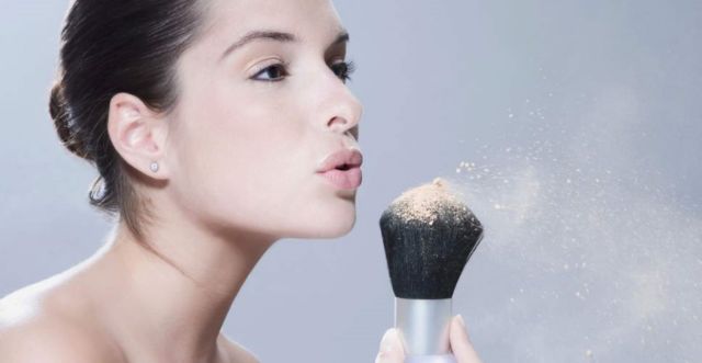 5 Kosmetik untuk Muluskan Hasil Make-up Kamu Tanpa Filter Kamera. Biar Semulus Bintang Korea~