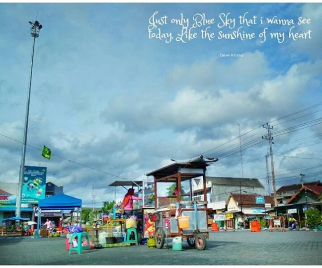 Suasana Pasar Bantul Sore hari