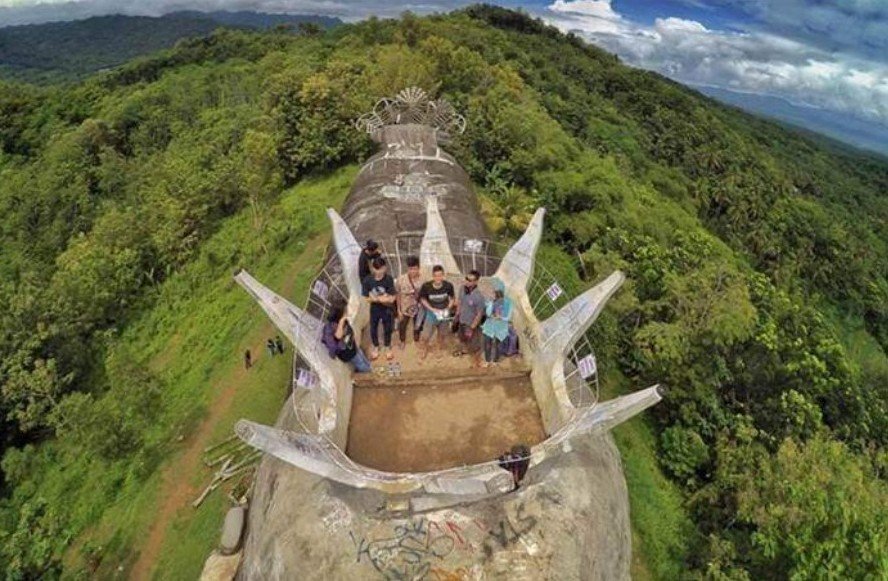 Berwisata Sekaligus Menjalin Toleransi di Bukit Rhema Kota Magelang