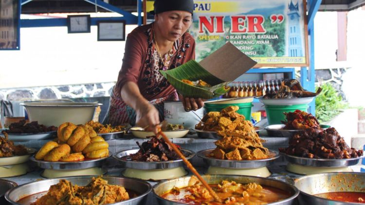 10 Trik Bertahan Hidup di Akhir Bulan ala Rakyat Jelata. Soal Gengsi Urusan Belakangan