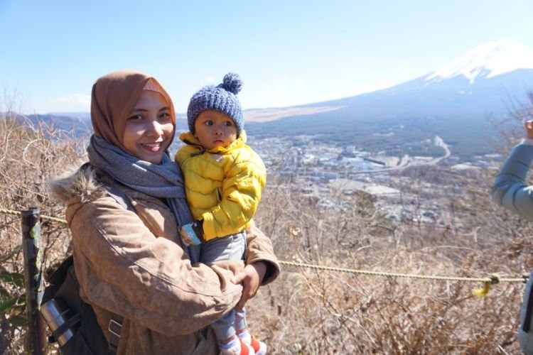 Begini Rasanya Naik Kereta Gantung di Gunung Fuji, Jepang. Agak Serem Tapi Seru Abis!