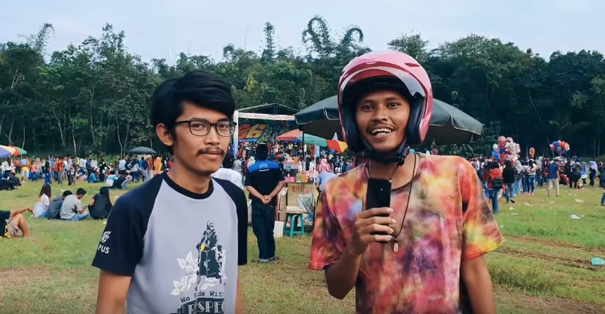 6 Harga Outfit Menarik di Event Karang Taruna Desa Deresan. Sadana Agung Mengalahkan Hypebeast!