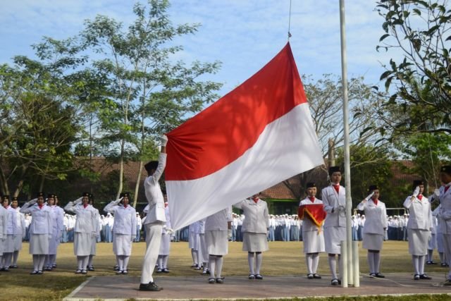 Pasangan Capres Nurhadi-Aldo Dikabarkan Pamit dari Pilpres, 6 Hal Kocak ini Mungkin Jadi Penyebabnya