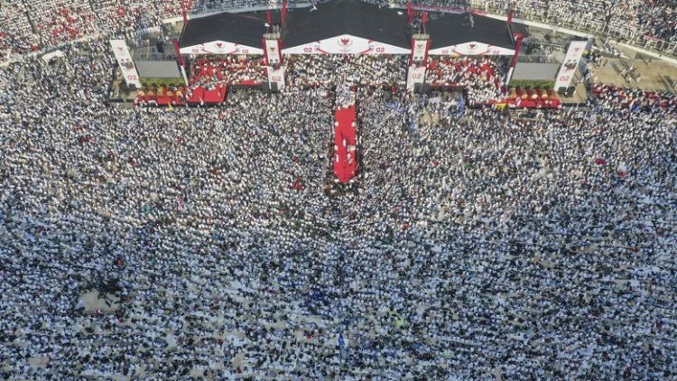 Kampanye Akbar Prabowo di GBK Meriah dan Diklaim Datangkan 1 Juta Orang. Benarkah Klaim Tersebut?