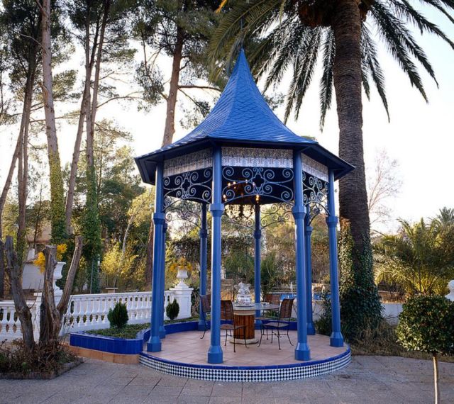 15+ Desain Gazebo Sederhana untuk Leyeh-Leyeh Cantik di Halaman Rumah. Kayak di Kafe-Kafe!