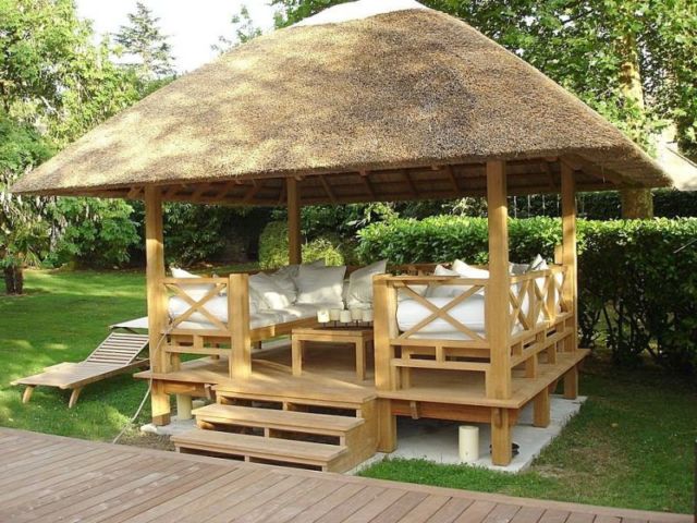 15+ Desain Gazebo Sederhana untuk Leyeh-Leyeh Cantik di Halaman Rumah. Kayak di Kafe-Kafe!