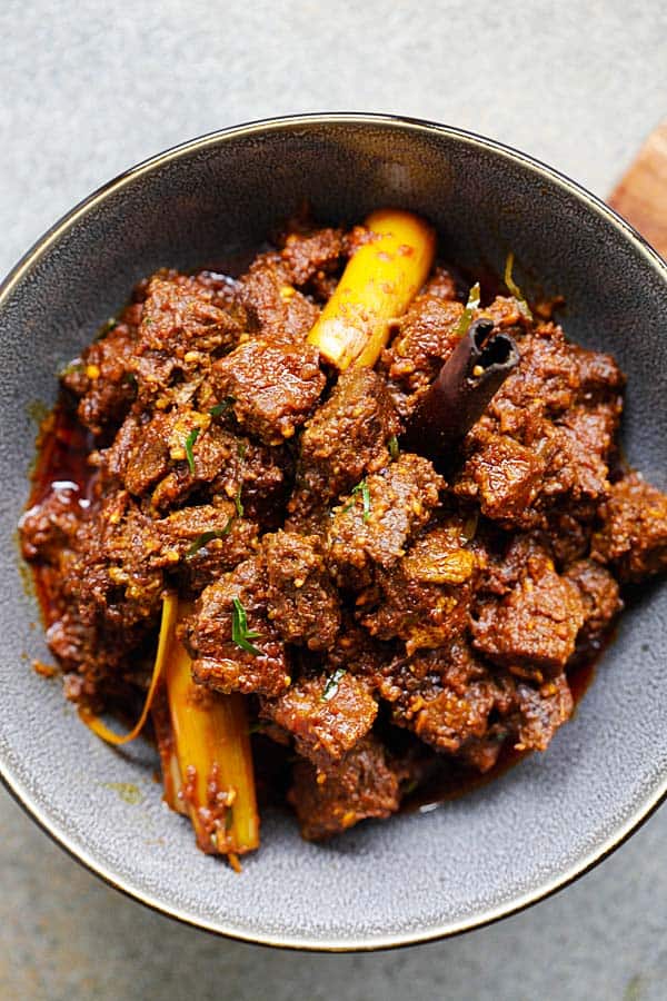 Rendang Ternyata Enggak Cuma Bisa Dimakan Pakai Nasi