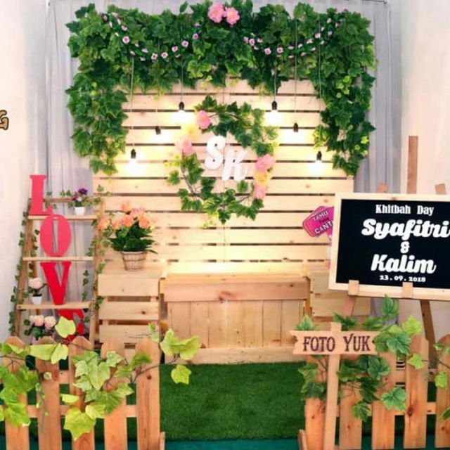 Mengulik 8 Ide Rustic Photobooth ala Pertunangan Ayla Dimitri. Elegan, Tamu Undangan Pasti Terkesan