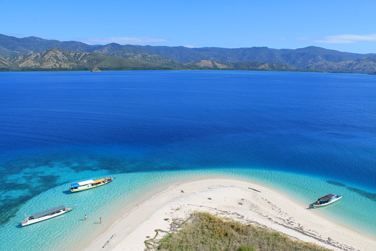 Pesona 17 Pulau Riung di Flores yang Memanjakan Mata. Keindahannya Bikin Geleng-Geleng Kepala!