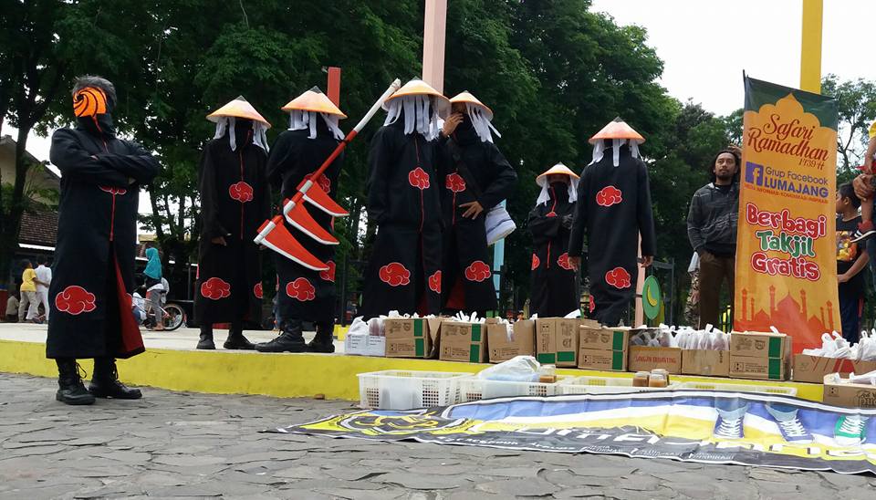 Ikut Pengajian Hingga Bagi-Bagi Takjil, ini 10 Rekam Jejak Klan Akatsuki di Bumi Pertiwi. Layak Ditiru!