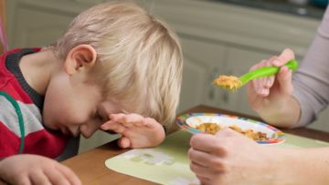 9 Trik Atasi Anak Suka Pilih-pilih Makanan. Jangan Asal Dipaksa ya, Nanti Malah Jadi Trauma Lo