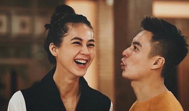 Istri Baim Wong Hamil, Kebahagiaannya Ditunjukkan Lewat Bagi-Bagi Hadiah. Warganet pun Sumringah!