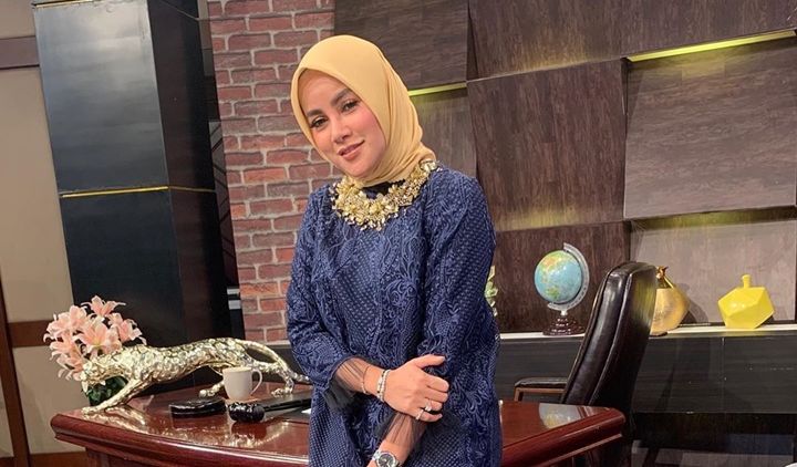 Olla Ramlan Mantap Berhijab, Alasan di Baliknya pun Bikin Adem. Keren Banget!