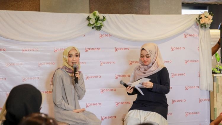 Rayakan Anniversary yang ke-2, Yaseera Hijab Luncurkan Varian Hijab Premium. Wih, Selamat!