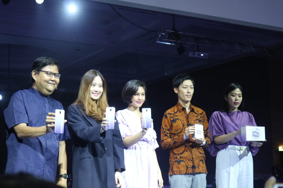 Kolaborasi OPPO dan INSTAX Hadirkan F11 Jewelry White Exclusive Bundling Package Buat Abadikan Momen Lebaran