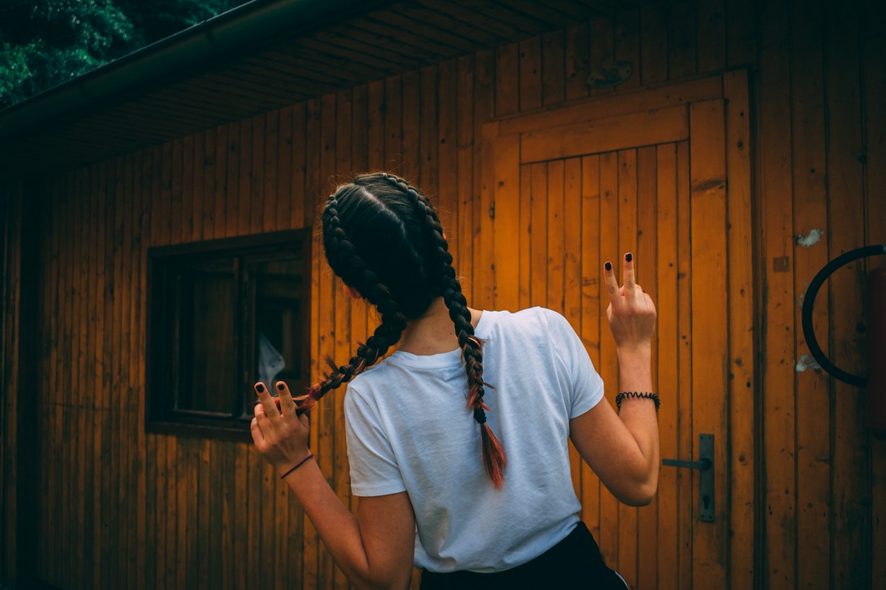 Untuk Perempuan yang Belum Juga Membukakan Pintu Hati, Kapan pun Saya Akan Tetap Menanti