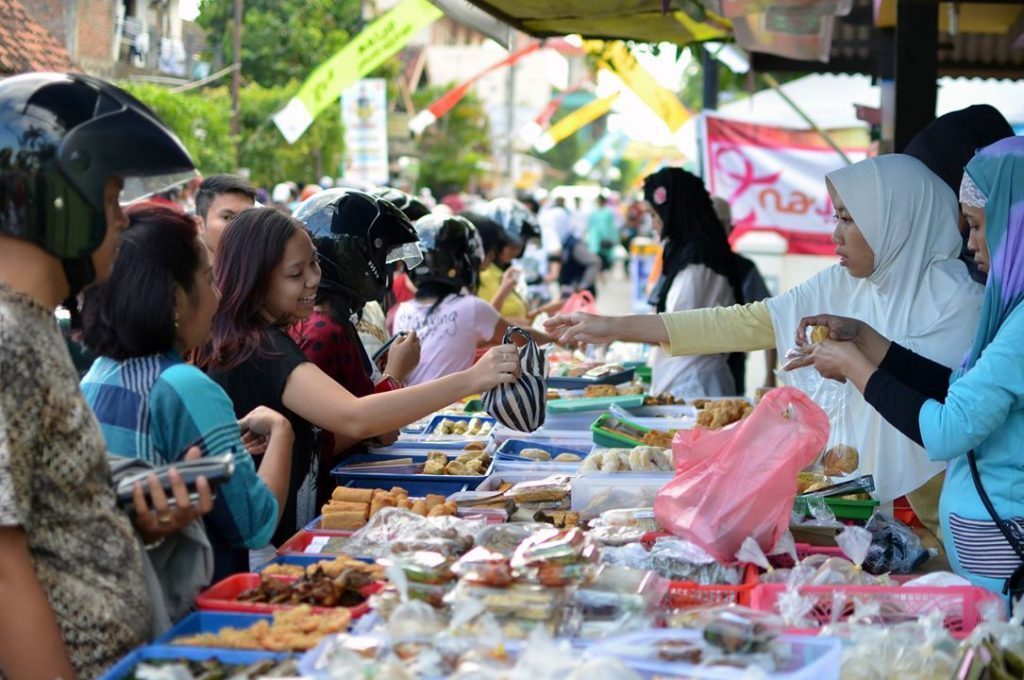 Pasar Ramadan, Rezeki Dadakan Mahasiswa di Bulan Penuh Berkah