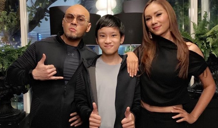 Deddy Corbuzier Masuk Islam, Kalina Beri Jawaban Tegas Soal Agama Azka Corbuzier