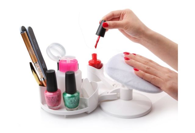 Menicure Pedicure Via