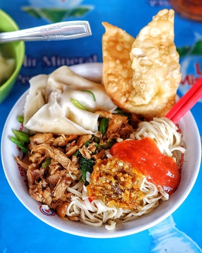 Tampilan Mie Ayam dari Mie Bandung Kridosono - Photo by Java Foodie