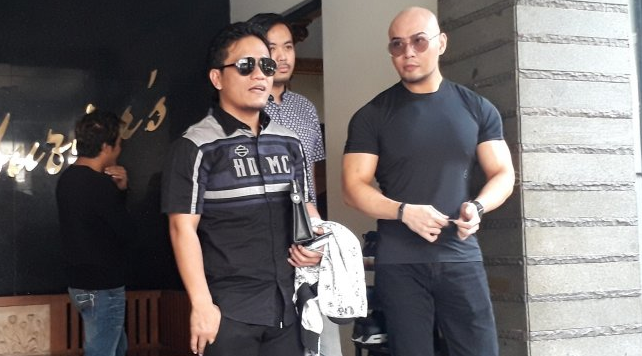 Penggemar Channel Youtubenya Juga Terinspirasi Masuk Islam, Deddy Corbuzier Hadir sebagai Saksi