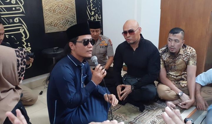 Resmi Jadi Mualaf, Ucapan Syahadat Deddy Corbuzier Disambut Haru Umat Muslim