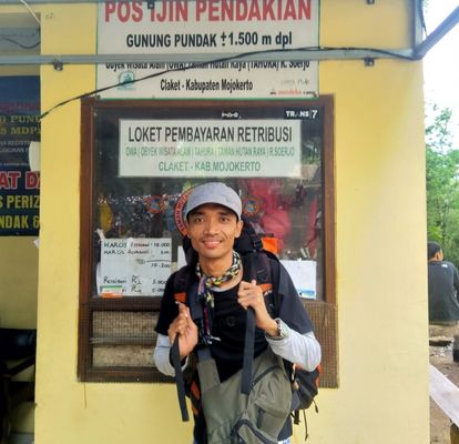 Pos perijinan untuk mendaki