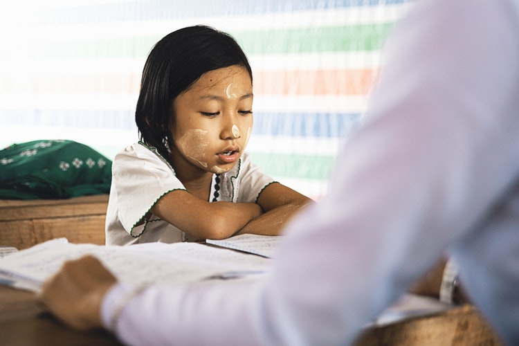 Timpangnya Pendidikan di Indonesia Membuat Anak Indonesia Rela Bekerja