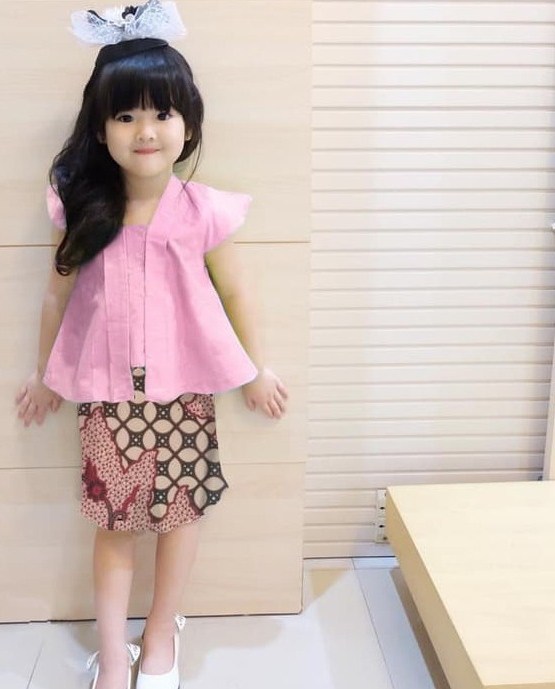 Model Kebaya Kutu Baru Anak