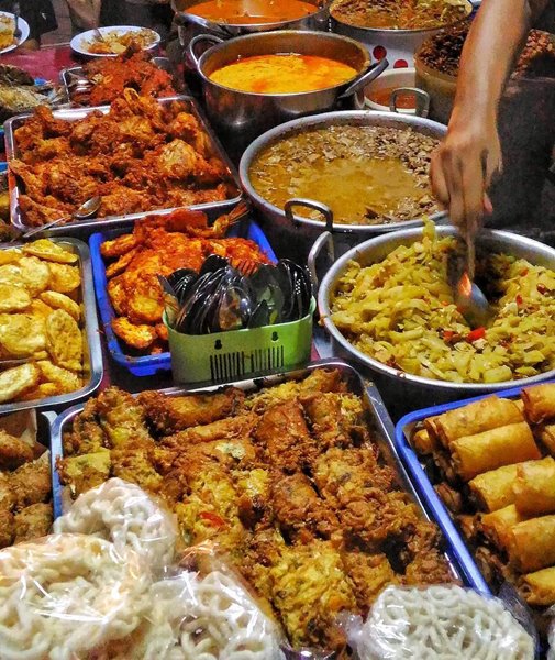 Beragam lauk pauk di Nasi Teri Gejayan - Photo by Food Jogja