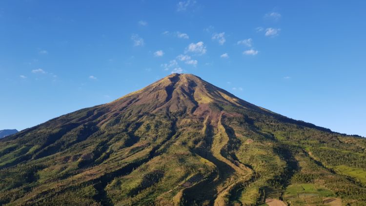 Indahnya Gunung Kendil di Temanggung. Pesona Pemandangannya Benar-benar Wajib Dikunjungi!